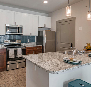 Spacious, Modern Apartments - Image 02