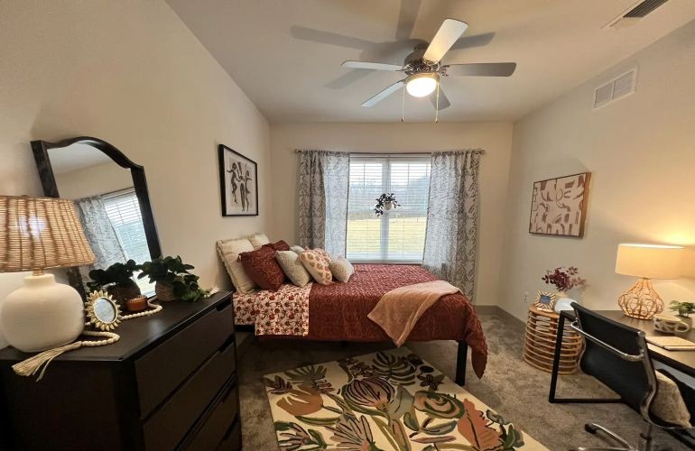 Bedroom with desk